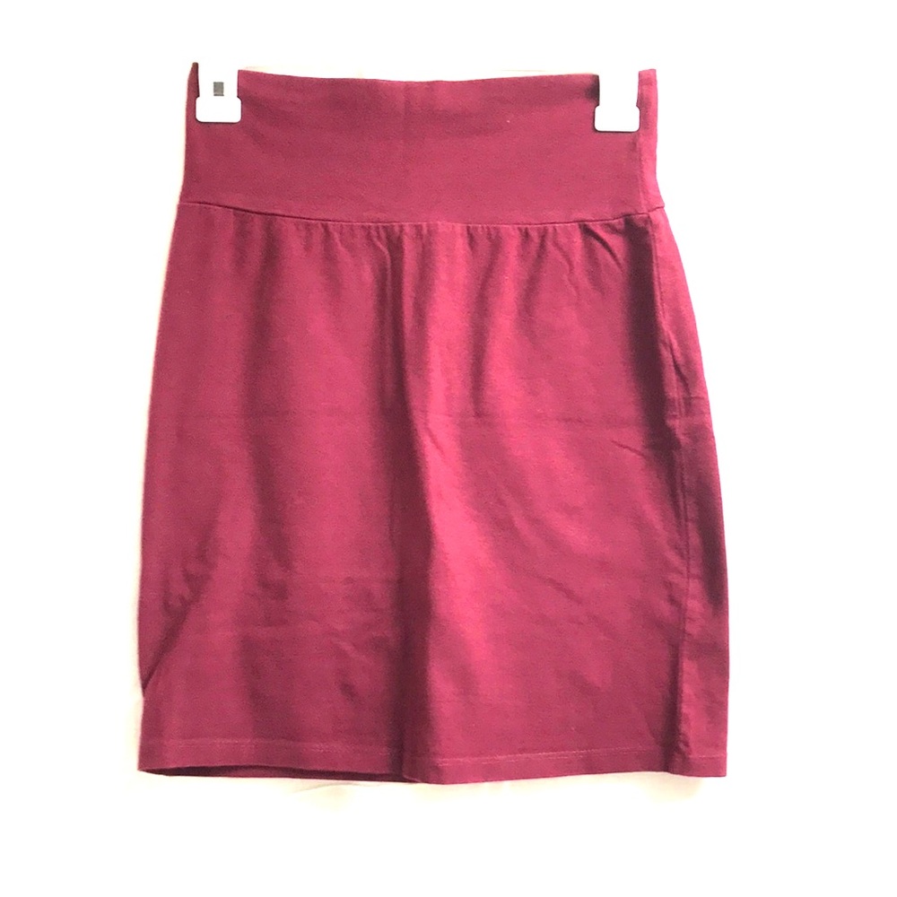 Burgundy pencil skirt